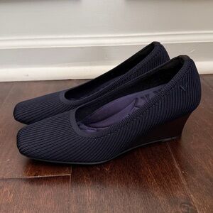 Vivaia Margot Wedge Pro Square Toe Wedges navy blue 35.5